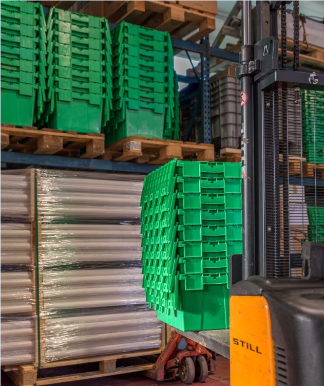 Przymocowane plastikowe pojemniki do składowania opakowań 4